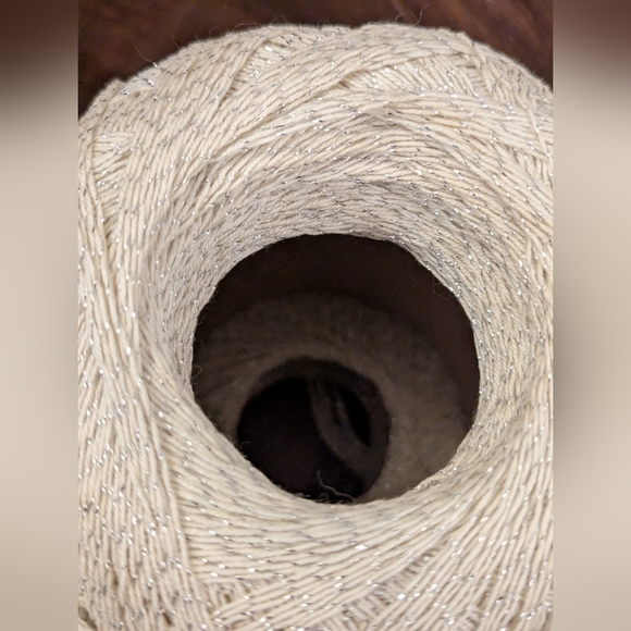 Cream crochet Thread Spool with Silver Accents Approx 1500 Meters - Picture 7 of 10